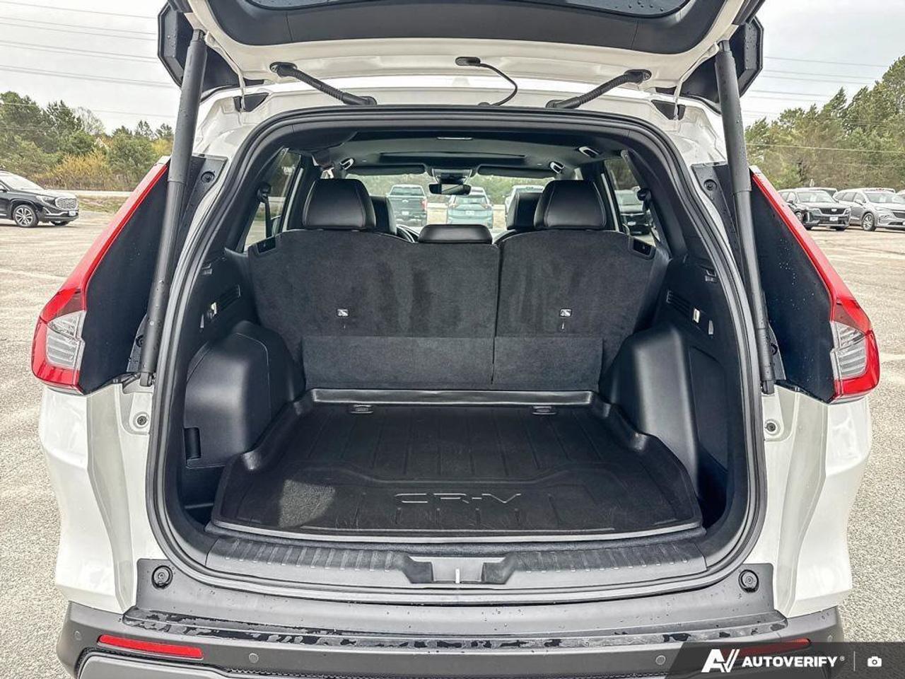 2023 Honda CR-V Hybrid Touring HYBRID. SUNROOF. ALL WEATHER MATS. CERTIFI Photo