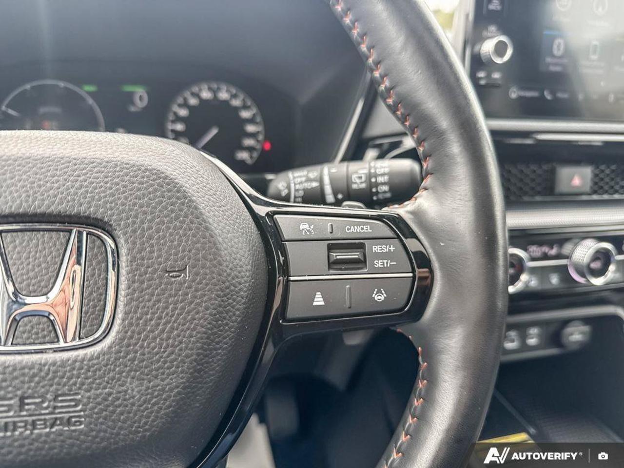 2023 Honda CR-V Hybrid Touring HYBRID. SUNROOF. ALL WEATHER MATS. CERTIFI Photo