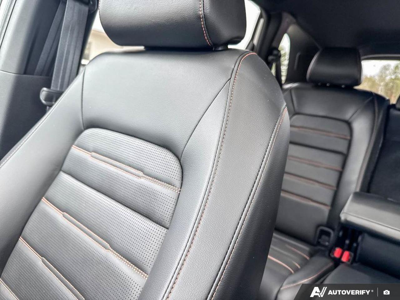 2023 Honda CR-V Hybrid Touring HYBRID. SUNROOF. ALL WEATHER MATS. CERTIFI Photo