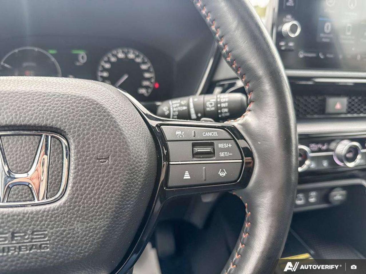 2023 Honda CR-V HYBRID. SUNROOF. ALL WEATHER MATS. CERTIFIED. Photo