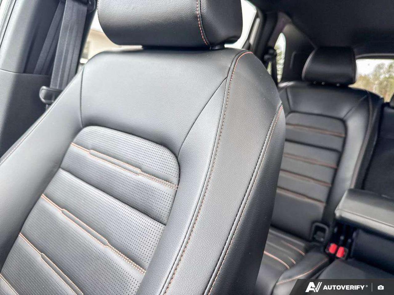 2023 Honda CR-V HYBRID. SUNROOF. ALL WEATHER MATS. CERTIFIED. Photo
