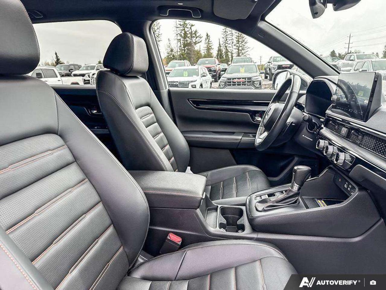 2023 Honda CR-V HYBRID. SUNROOF. ALL WEATHER MATS. CERTIFIED. Photo