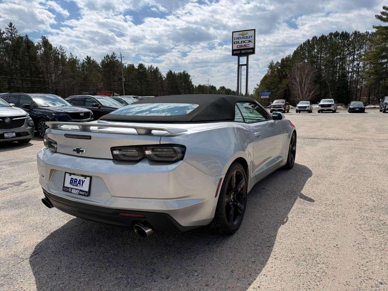 2019 Chevrolet Camaro K & N PREFORMANCE AIR INTAKE. PERFORMANCE EXHAUST. CONVERTIBLE. CERTIFIED. Photo