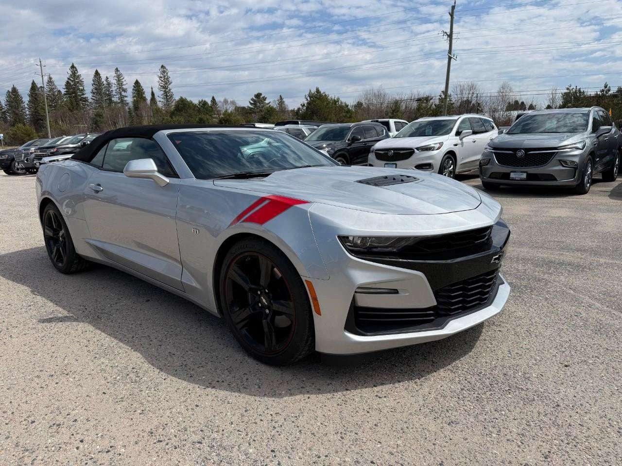 2019 Chevrolet Camaro K & N PREFORMANCE AIR INTAKE. PERFORMANCE EXHAUST. CONVERTIBLE. CERTIFIED. Photo