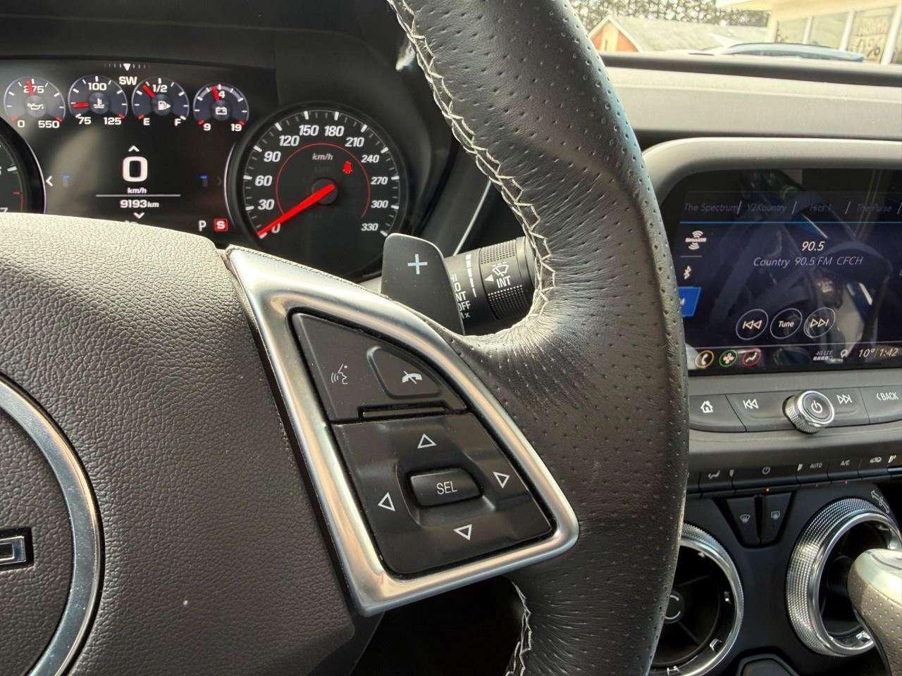 2019 Chevrolet Camaro K & N PREFORMANCE AIR INTAKE. PERFORMANCE EXHAUST. CONVERTIBLE. CERTIFIED. Photo
