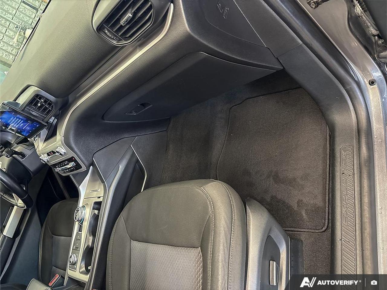 2022 Ford Explorer XLT 4DR 4X4 Photo
