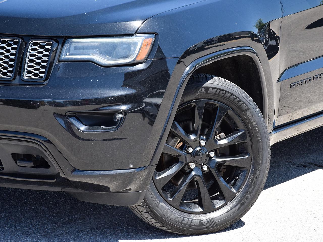 2020 Jeep Grand Cherokee Laredo 4x4 ~Nav ~Leather ~Sunroof ~Blind Spot ~Cam Photo