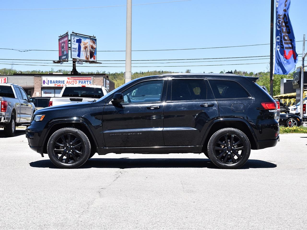 2020 Jeep Grand Cherokee Laredo 4x4 ~Nav ~Leather ~Sunroof ~Blind Spot ~Cam Photo