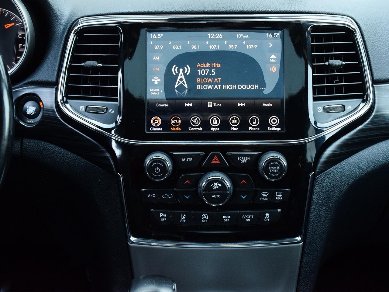 2020 Jeep Grand Cherokee Laredo 4x4 ~Nav ~Leather ~Sunroof ~Blind Spot ~Cam Photo