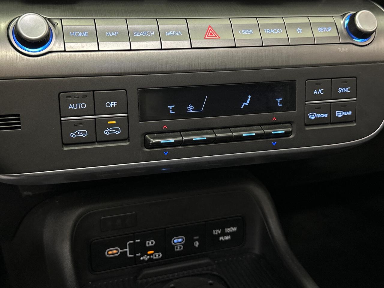 2025 Hyundai KONA 2.0L Preferred w/Trend Package 2.0l Preferred - TREND/AWD/LEATHER/ROOF! Photo