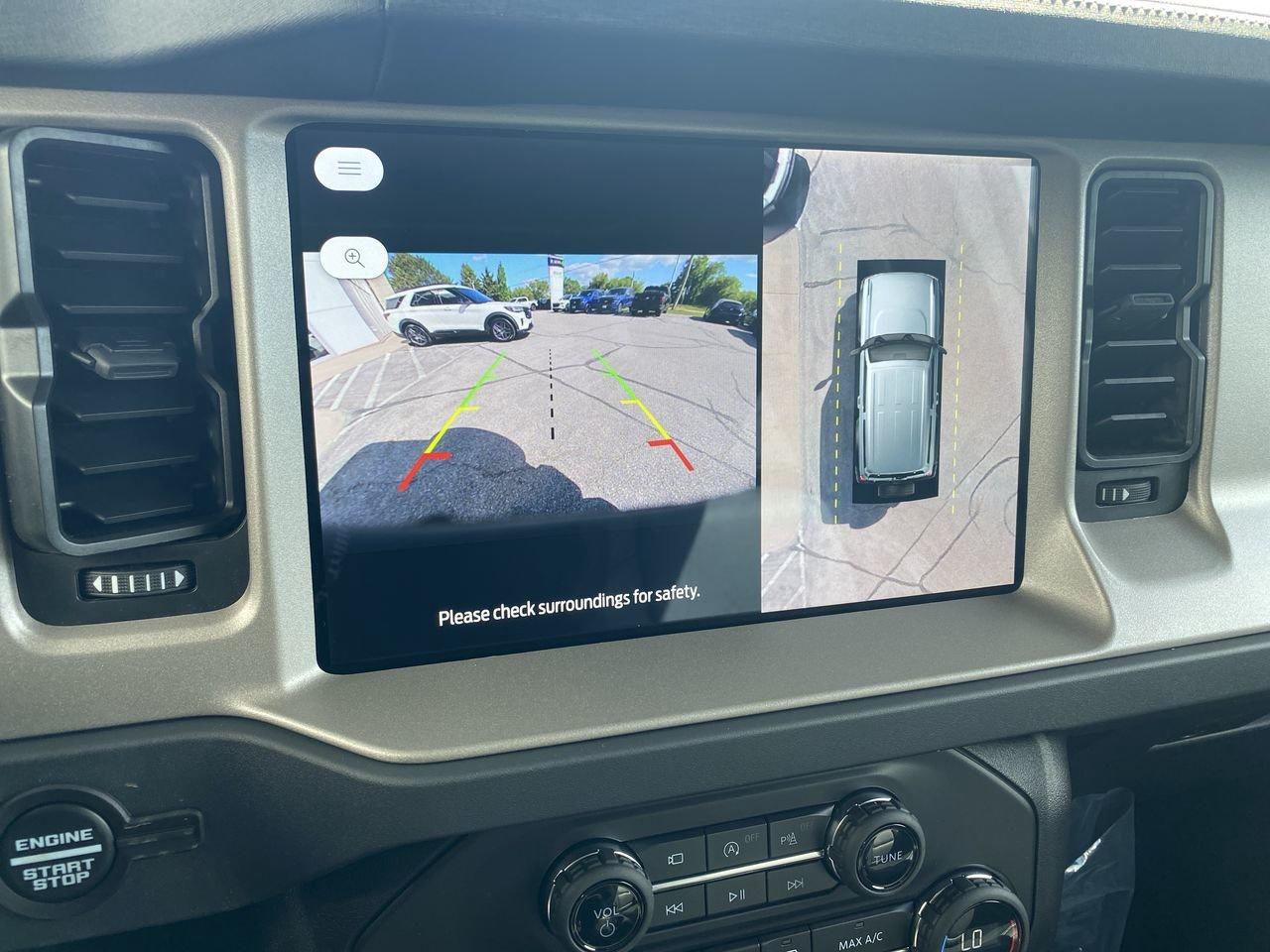 2026 Ford Bronco Outer Banks Photo