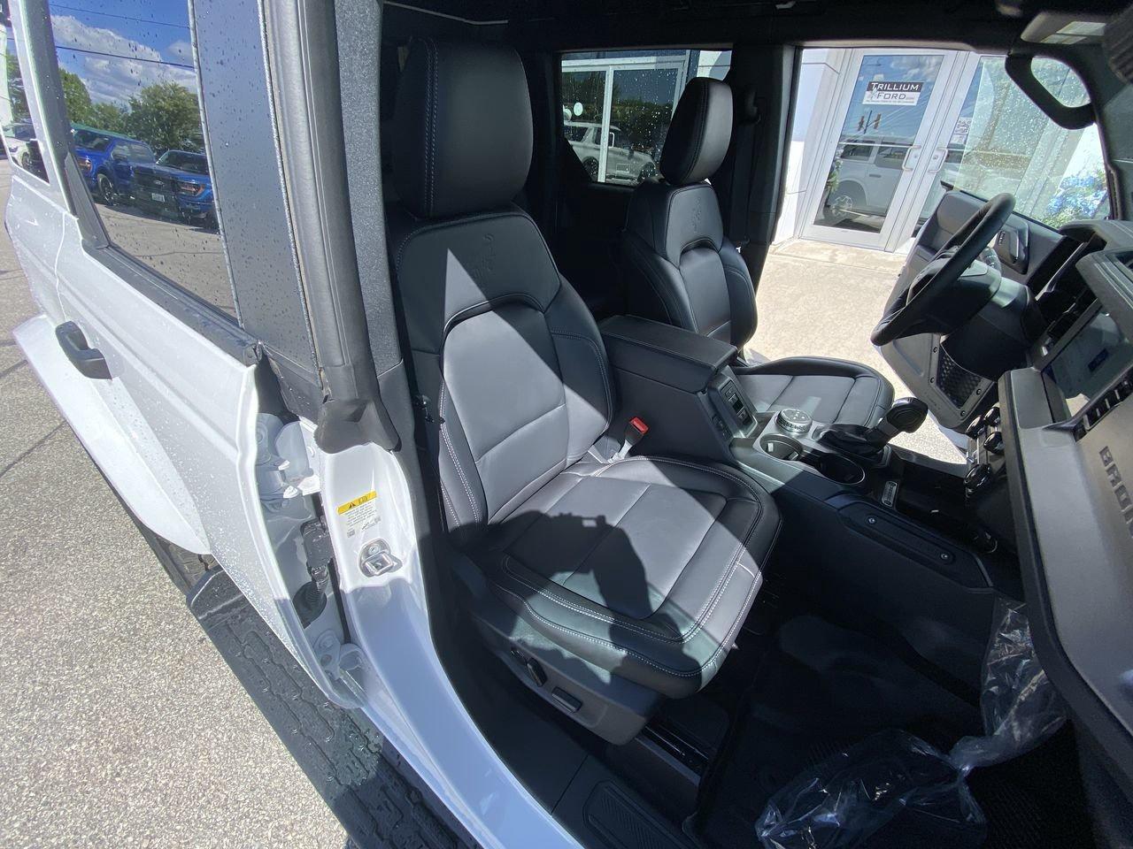 2026 Ford Bronco Outer Banks Photo