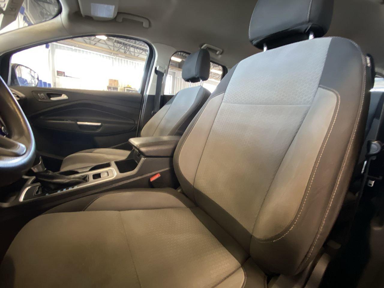 2017 Ford Escape SE Photo