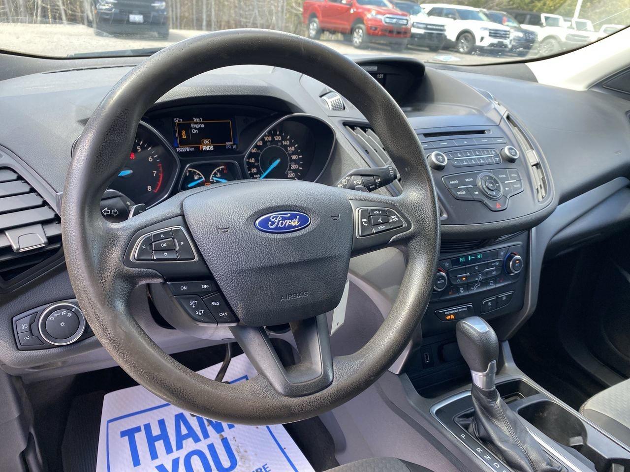 2017 Ford Escape SE Photo
