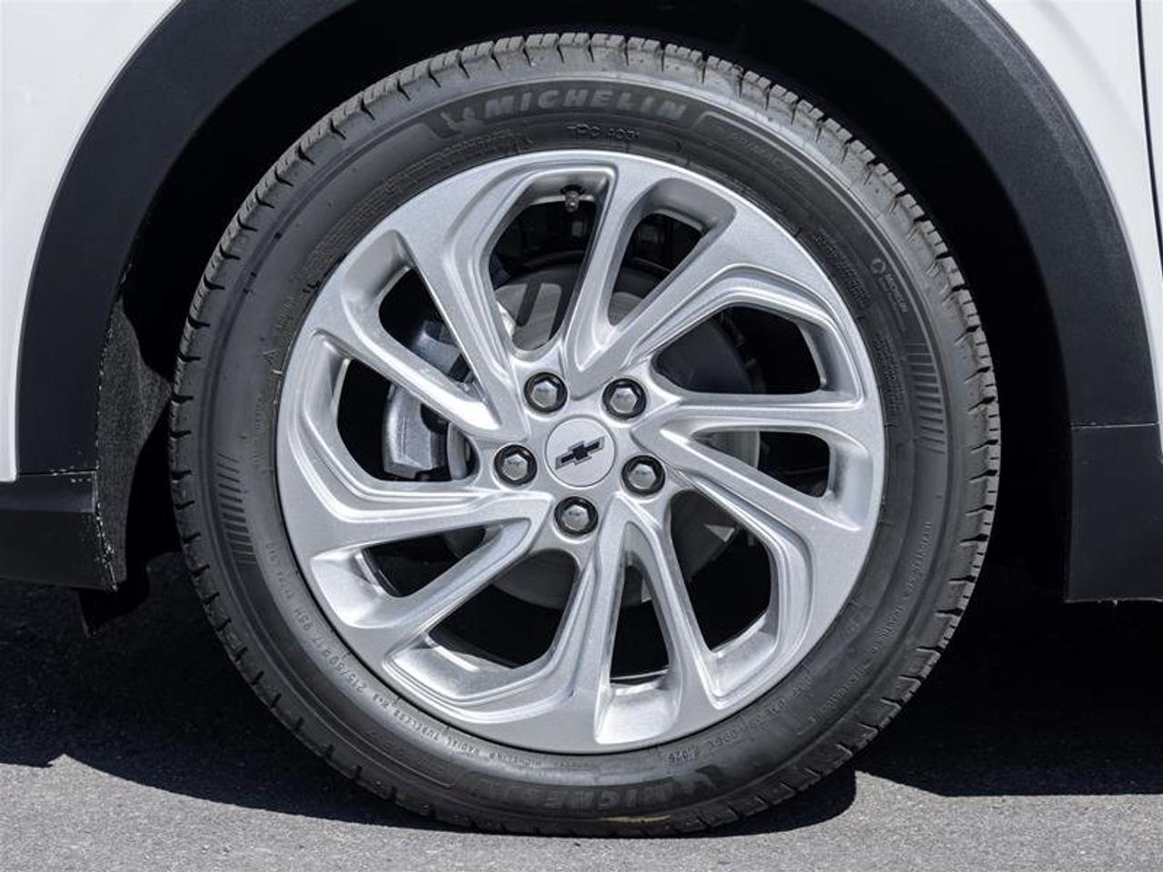 2027 Chevrolet Bolt LT Photo