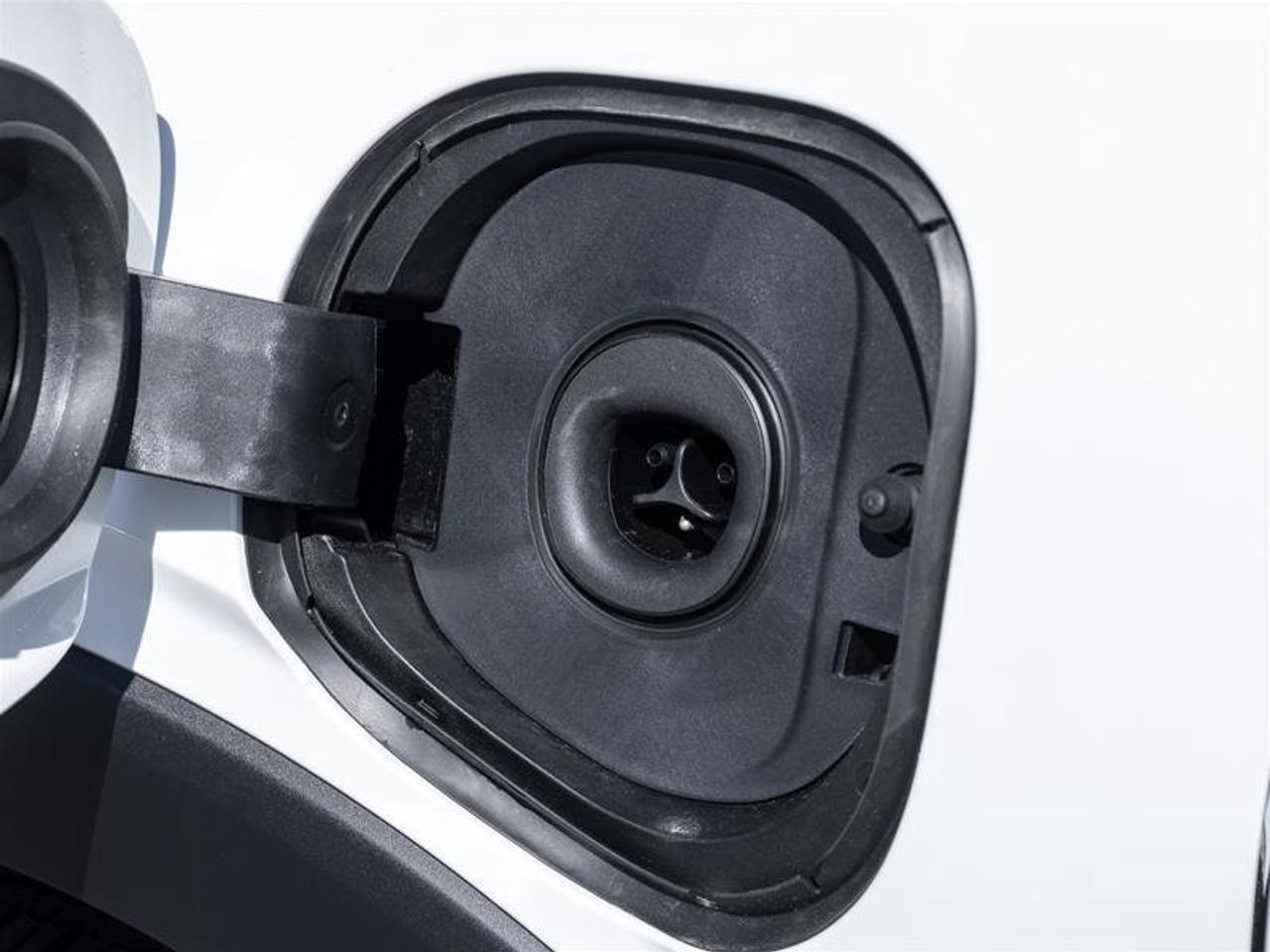 2027 Chevrolet Bolt LT Photo