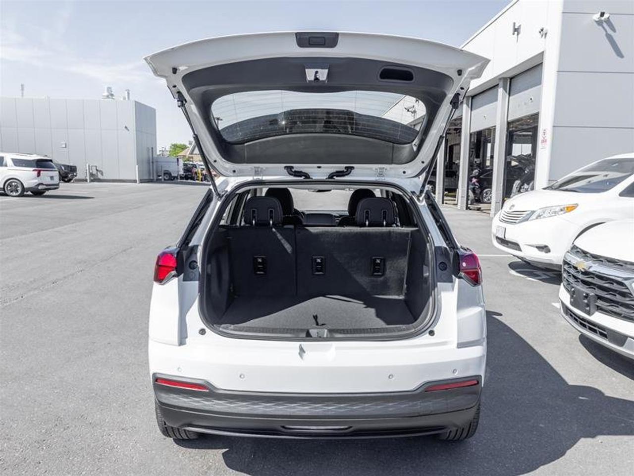 2027 Chevrolet Bolt LT Photo