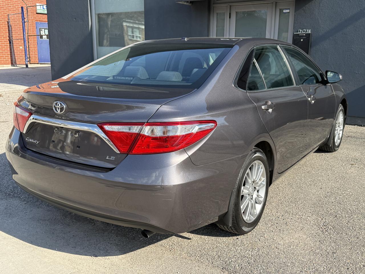 2015 Toyota Camry LE Photo