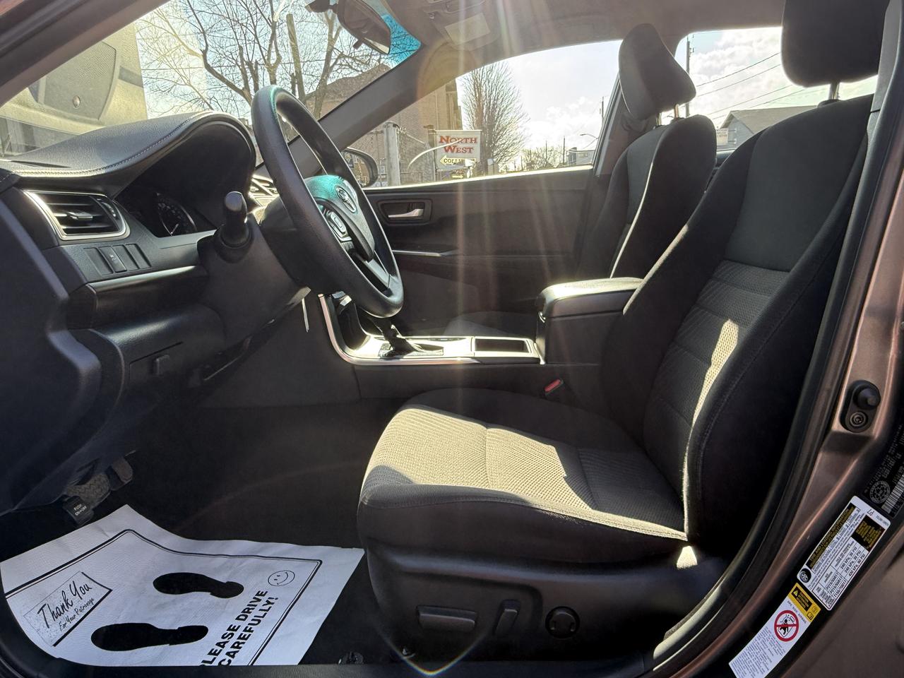 2015 Toyota Camry LE Photo