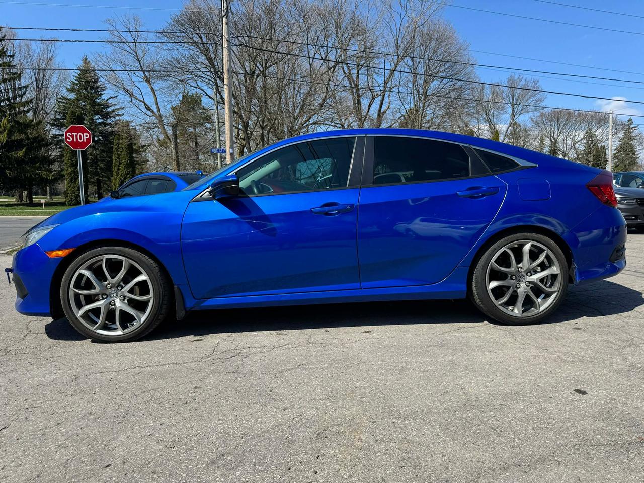 2016 Honda Civic 4dr Cvt Lx Photo3