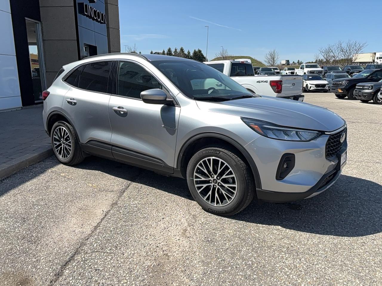 2023 Ford Escape PLUG IN HYBRID! LOADED, FACTORY HITCH! 700A PACK! Photo2