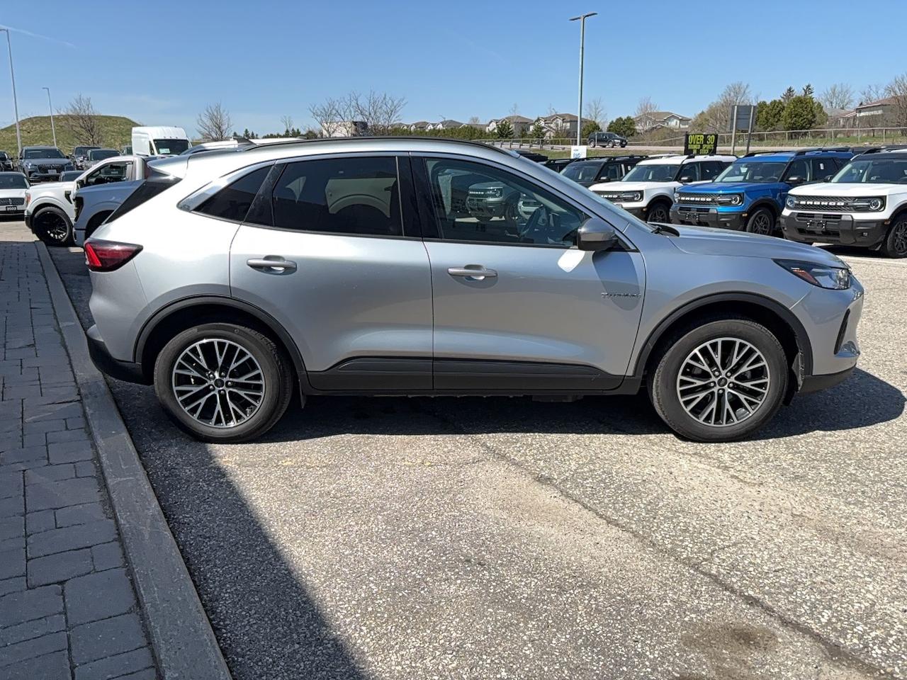 2023 Ford Escape PLUG IN HYBRID! LOADED, FACTORY HITCH! 700A PACK! Photo3