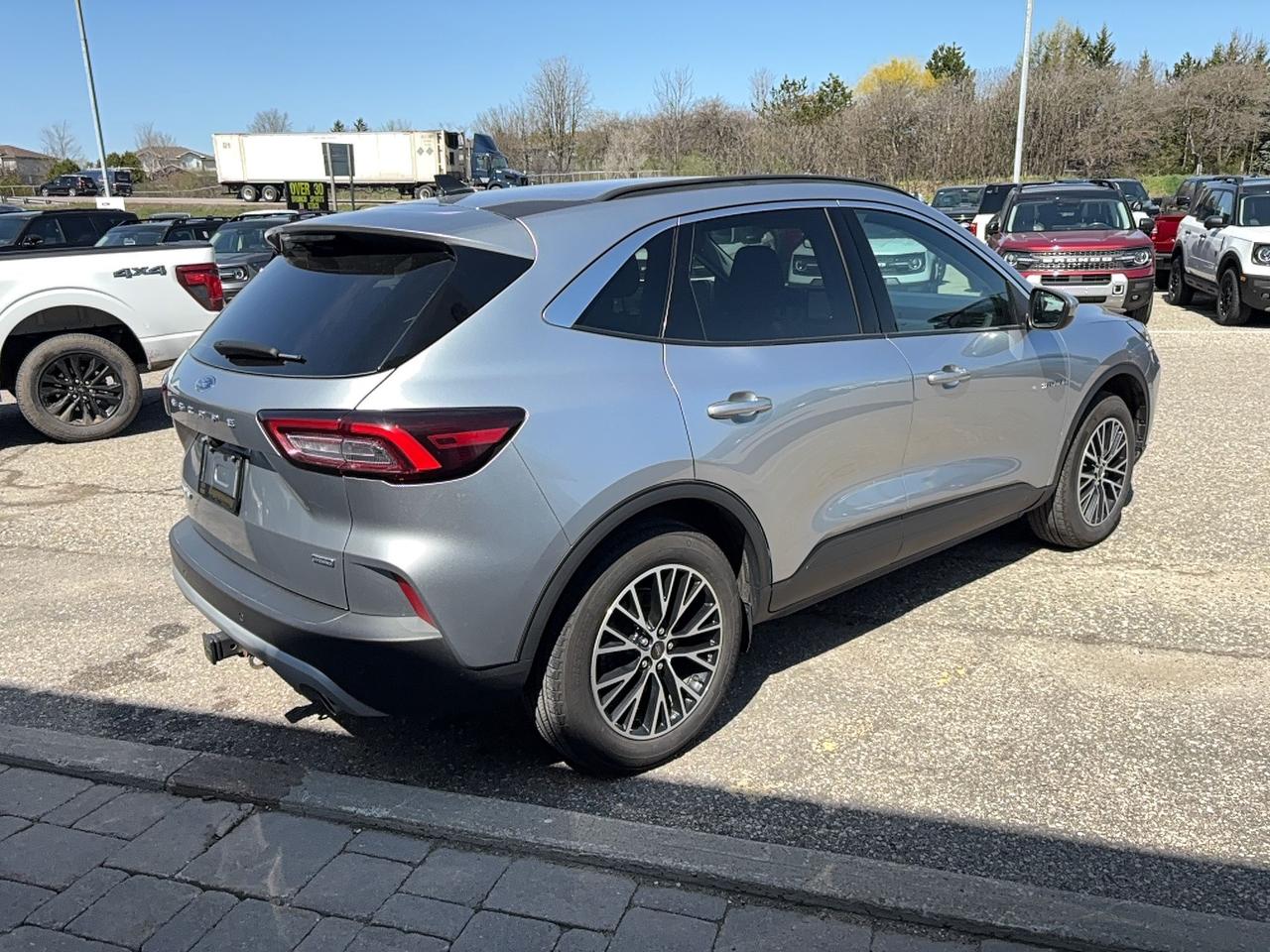 2023 Ford Escape PLUG IN HYBRID! LOADED, FACTORY HITCH! 700A PACK! Photo