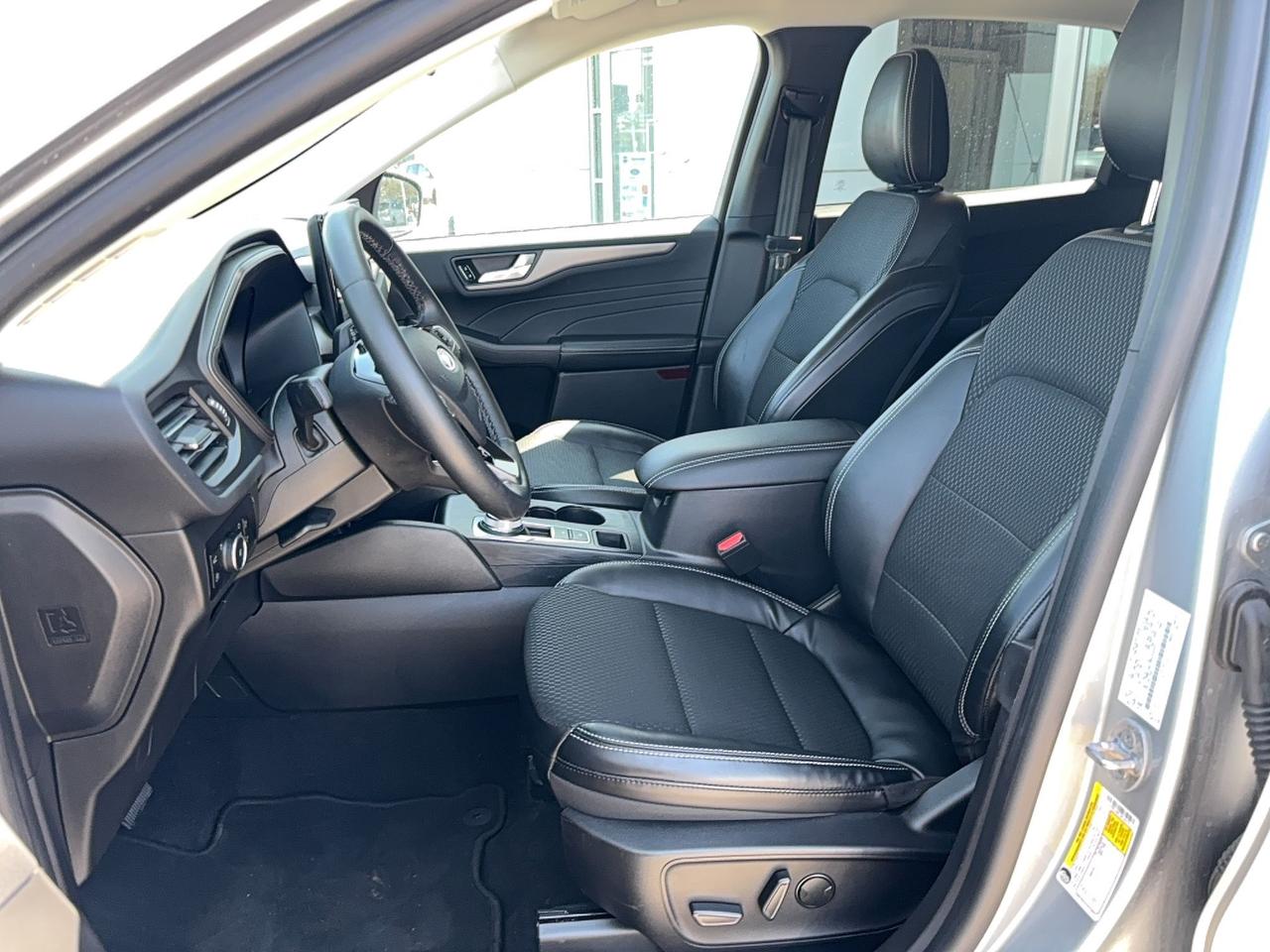 2023 Ford Escape PLUG IN HYBRID! LOADED, FACTORY HITCH! 700A PACK! Photo