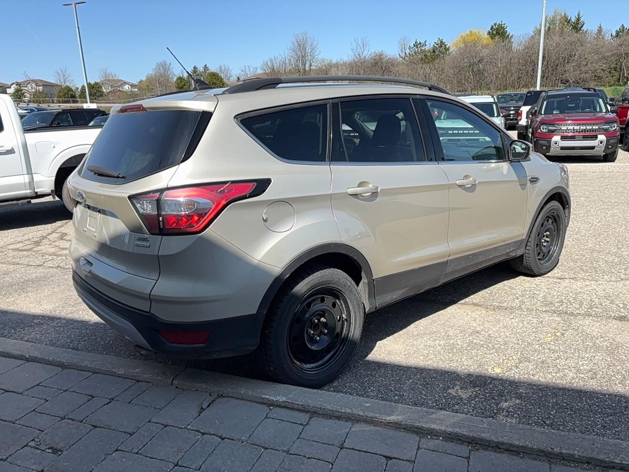 2018 Ford Escape SEL, POWER LIFTGATE, HEATED SEATS, LOCAL TRADE! Photo