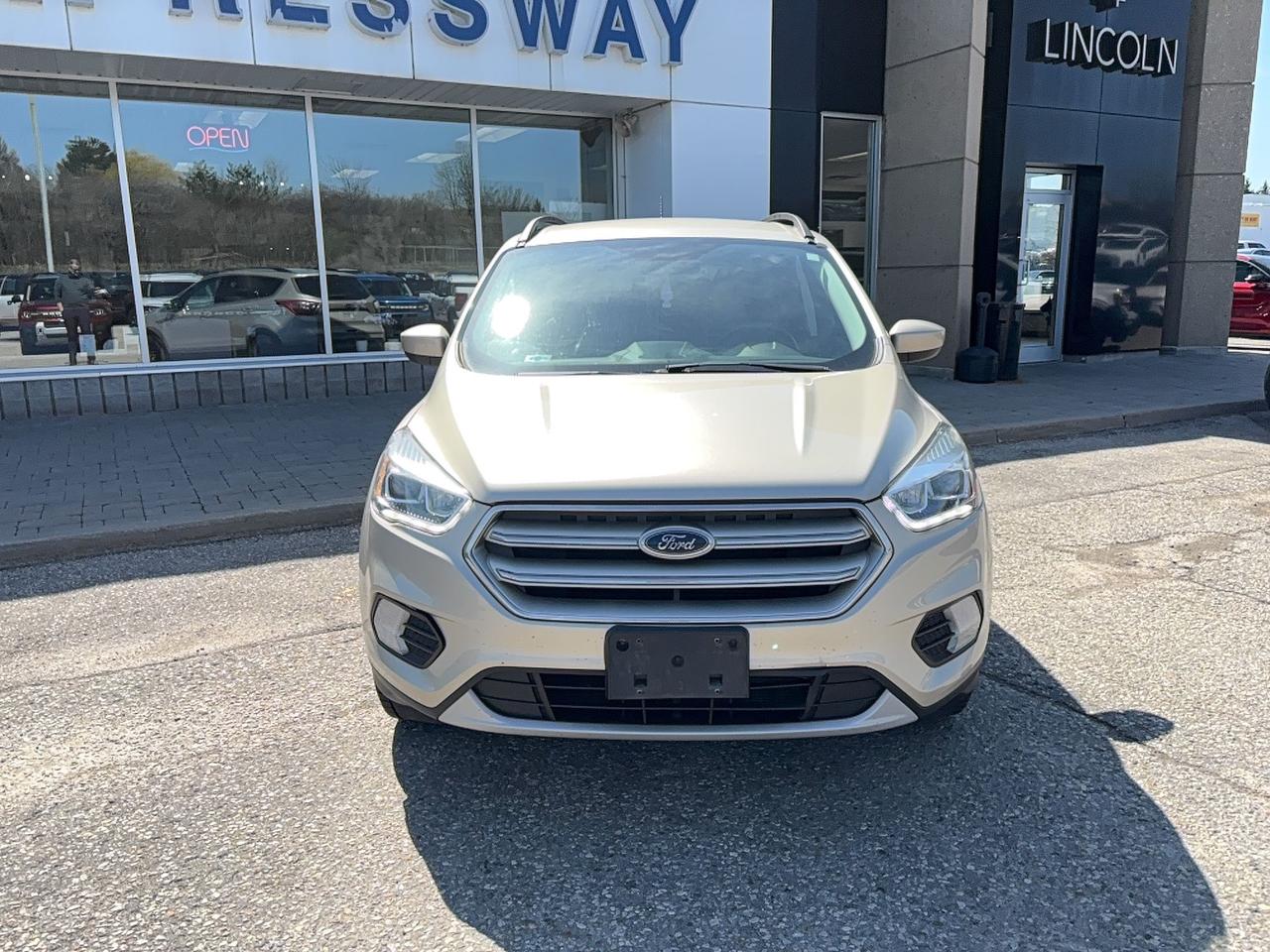 2018 Ford Escape SEL, POWER LIFTGATE, HEATED SEATS, LOCAL TRADE! Photo