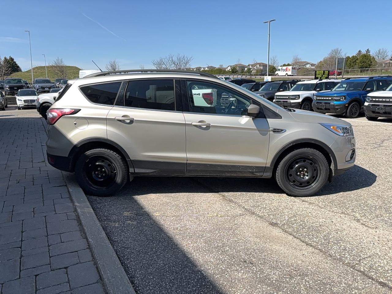 2018 Ford Escape SEL, POWER LIFTGATE, HEATED SEATS, LOCAL TRADE! Photo3