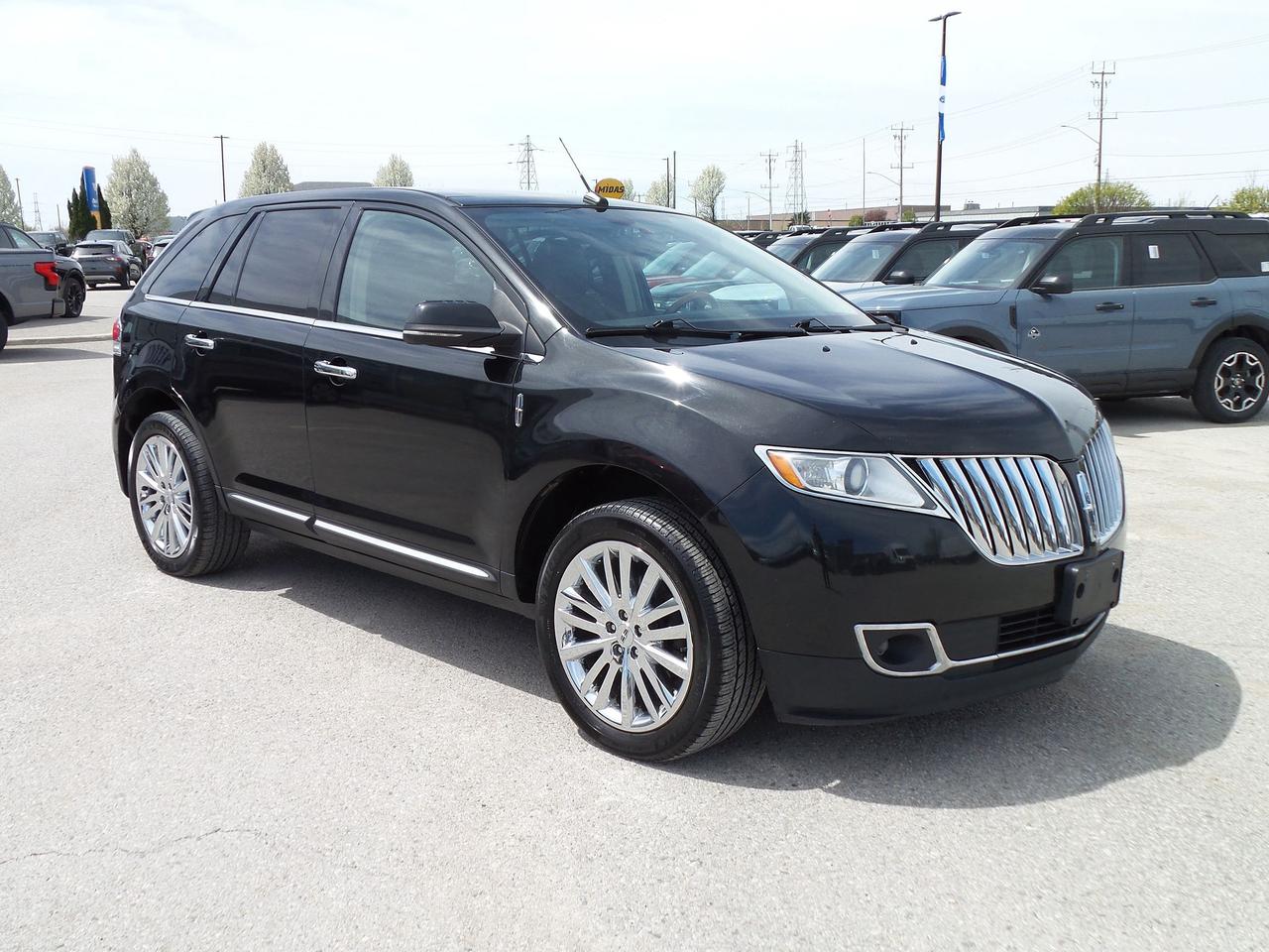 2013 Lincoln MKX AWD, LOCAL TRADE, LEATHER, NAV, 20" RIMS,AS TRADED Photo2
