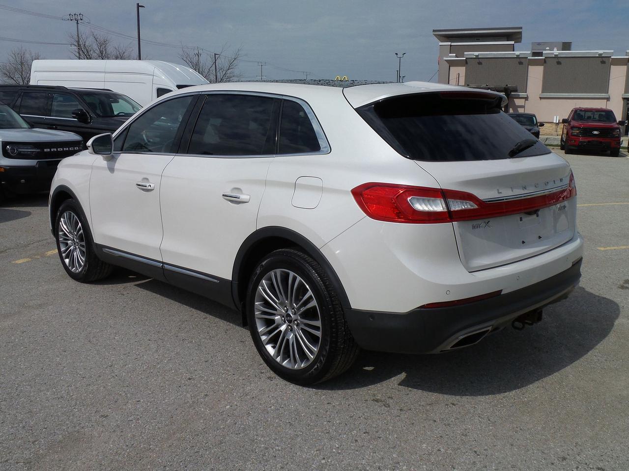 2018 Lincoln MKX UPGRADED 3.7L ENGINE, MOONROOF, TECH, 20'S! Photo