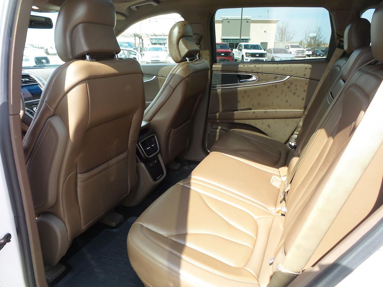 2018 Lincoln MKX UPGRADED 3.7L ENGINE, MOONROOF, TECH, 20'S! Photo
