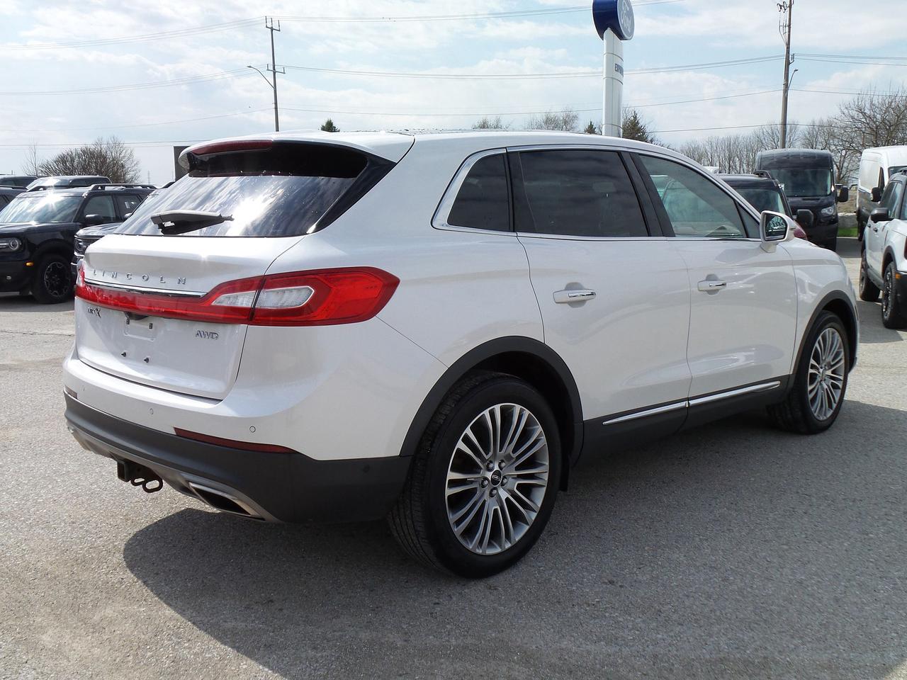 2018 Lincoln MKX UPGRADED 3.7L ENGINE, MOONROOF, TECH, 20'S! Photo4