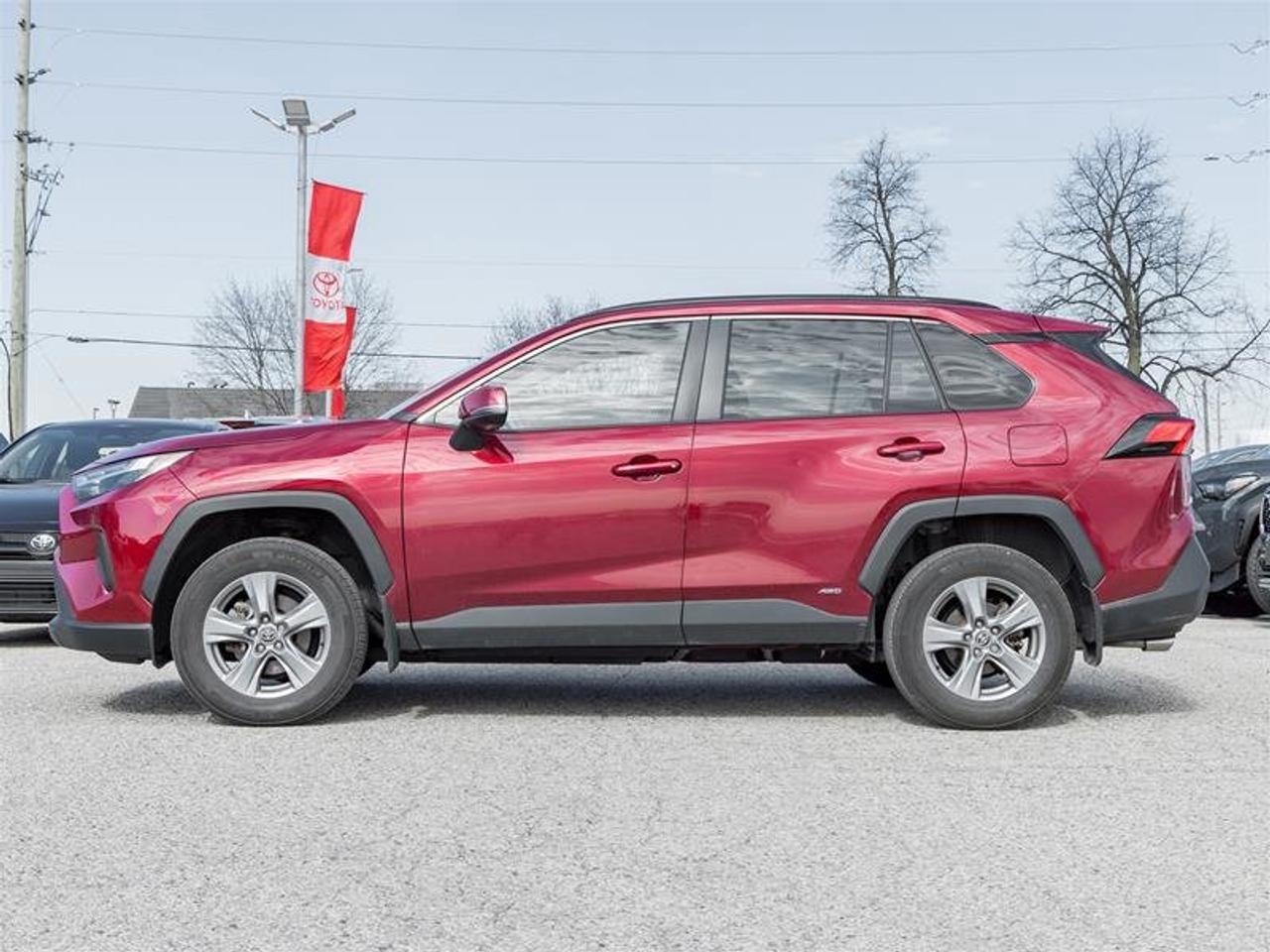2023 Toyota RAV4 Hybrid XLE AWD Heated Seats| Backup Camera| Moonroof| XLE| AWD Photo