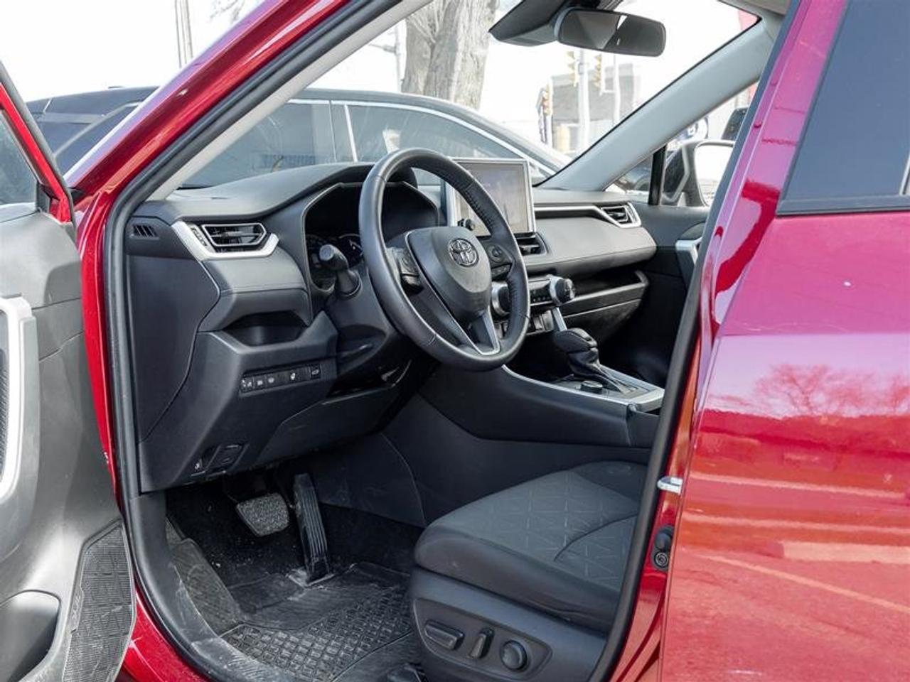2023 Toyota RAV4 Hybrid XLE AWD Heated Seats| Backup Camera| Moonroof| XLE| AWD Photo