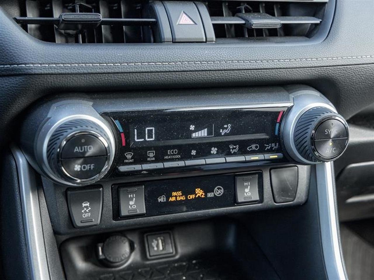 2023 Toyota RAV4 Hybrid XLE AWD Heated Seats| Backup Camera| Moonroof| XLE| AWD Photo