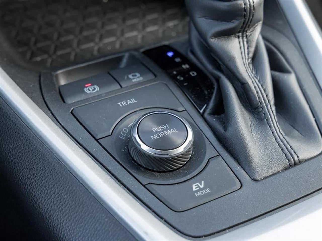 2023 Toyota RAV4 Hybrid XLE AWD Heated Seats| Backup Camera| Moonroof| XLE| AWD Photo
