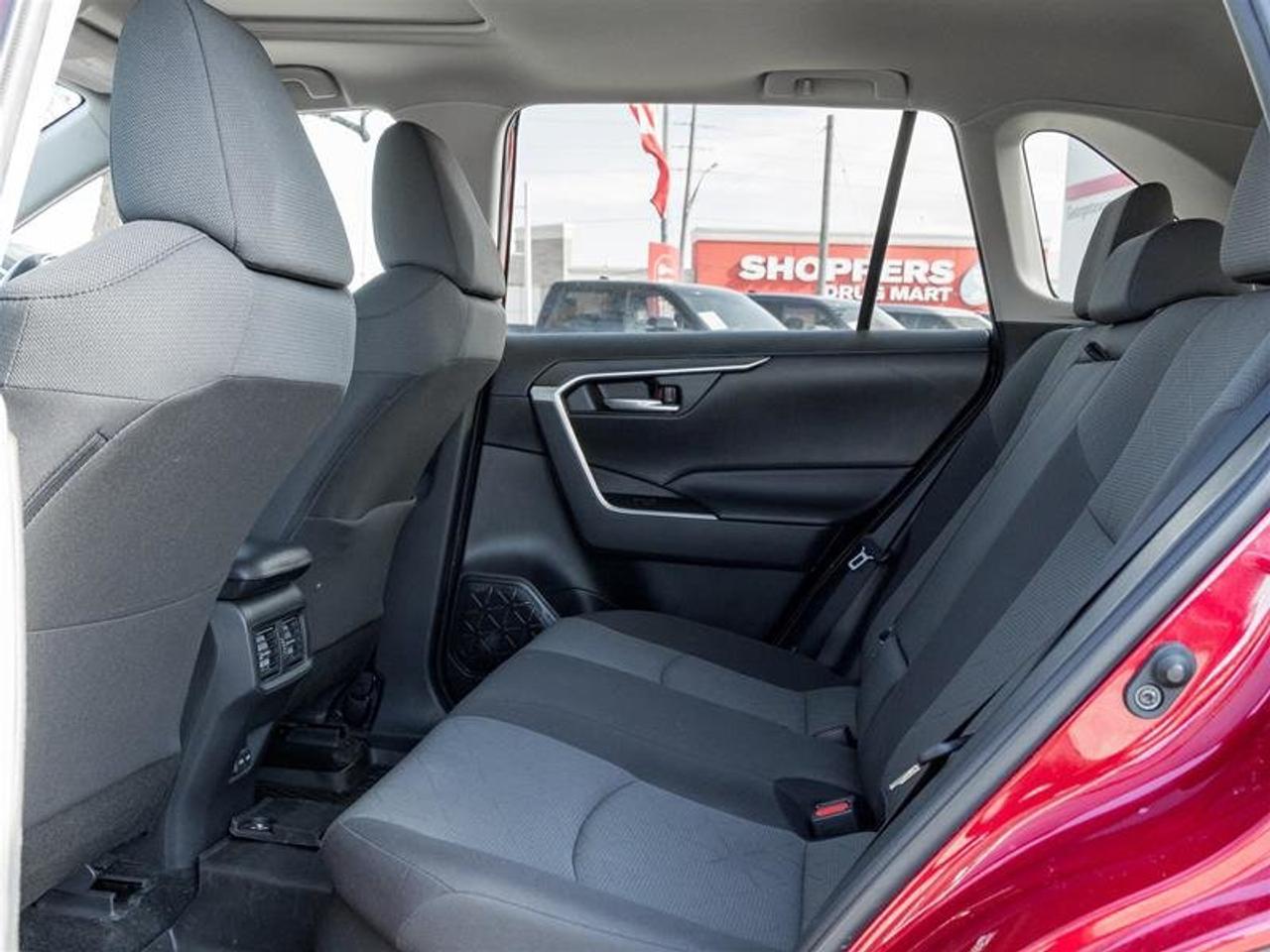 2023 Toyota RAV4 Hybrid XLE AWD Heated Seats| Backup Camera| Moonroof| XLE| AWD Photo