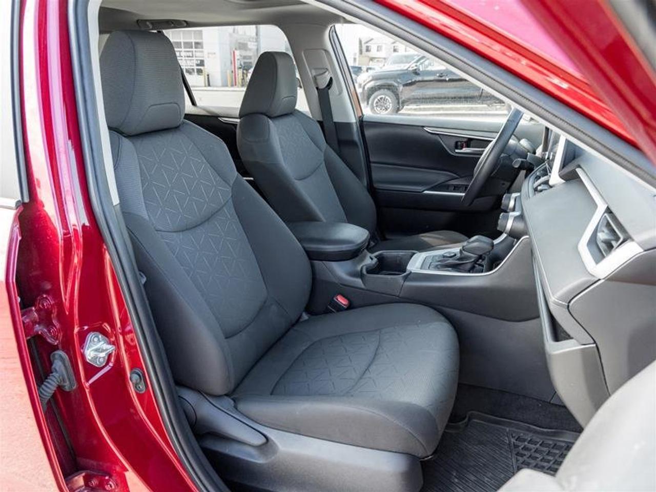 2023 Toyota RAV4 Hybrid XLE AWD Heated Seats| Backup Camera| Moonroof| XLE| AWD Photo