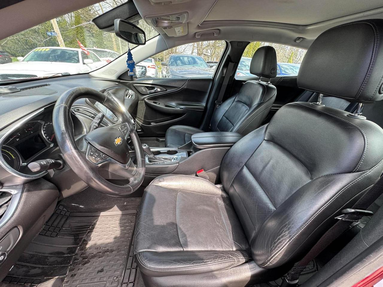 2017 Chevrolet Malibu 4dr Sdn Hybrid w/1HY Photo