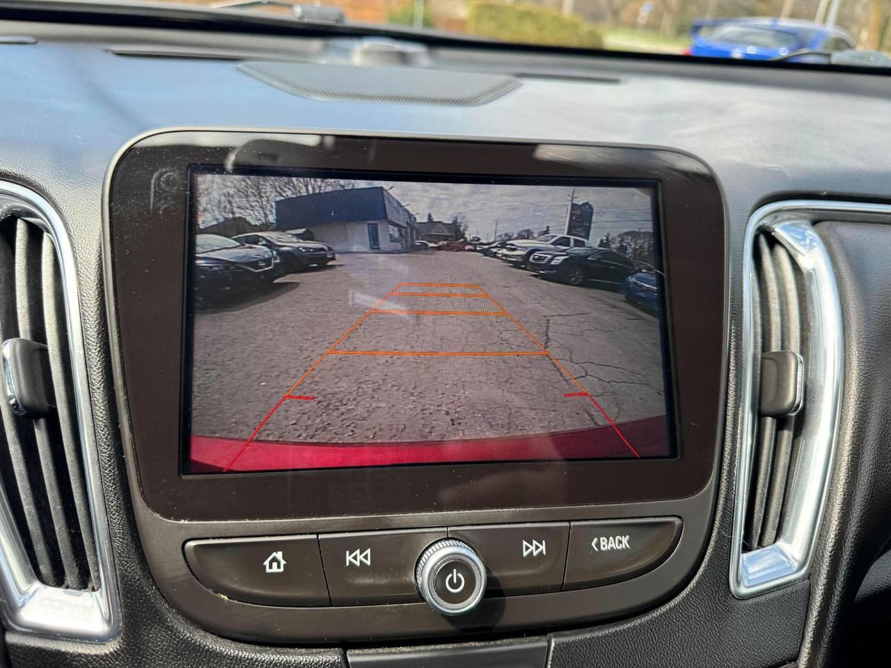 2017 Chevrolet Malibu 4dr Sdn Hybrid w/1HY Photo