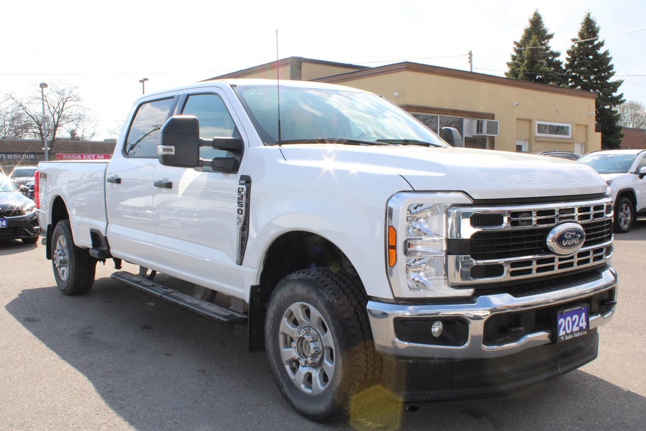 2024 Ford SUPER DUTY F-250 SRW XLT Photo0
