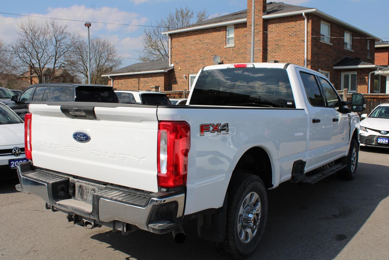 2024 Ford SUPER DUTY F-250 SRW XLT Photo