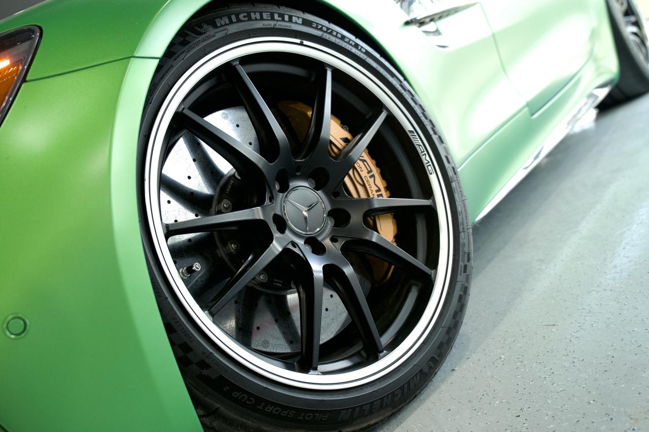 2018 Mercedes-Benz AMG GT AMG GT R Photo3