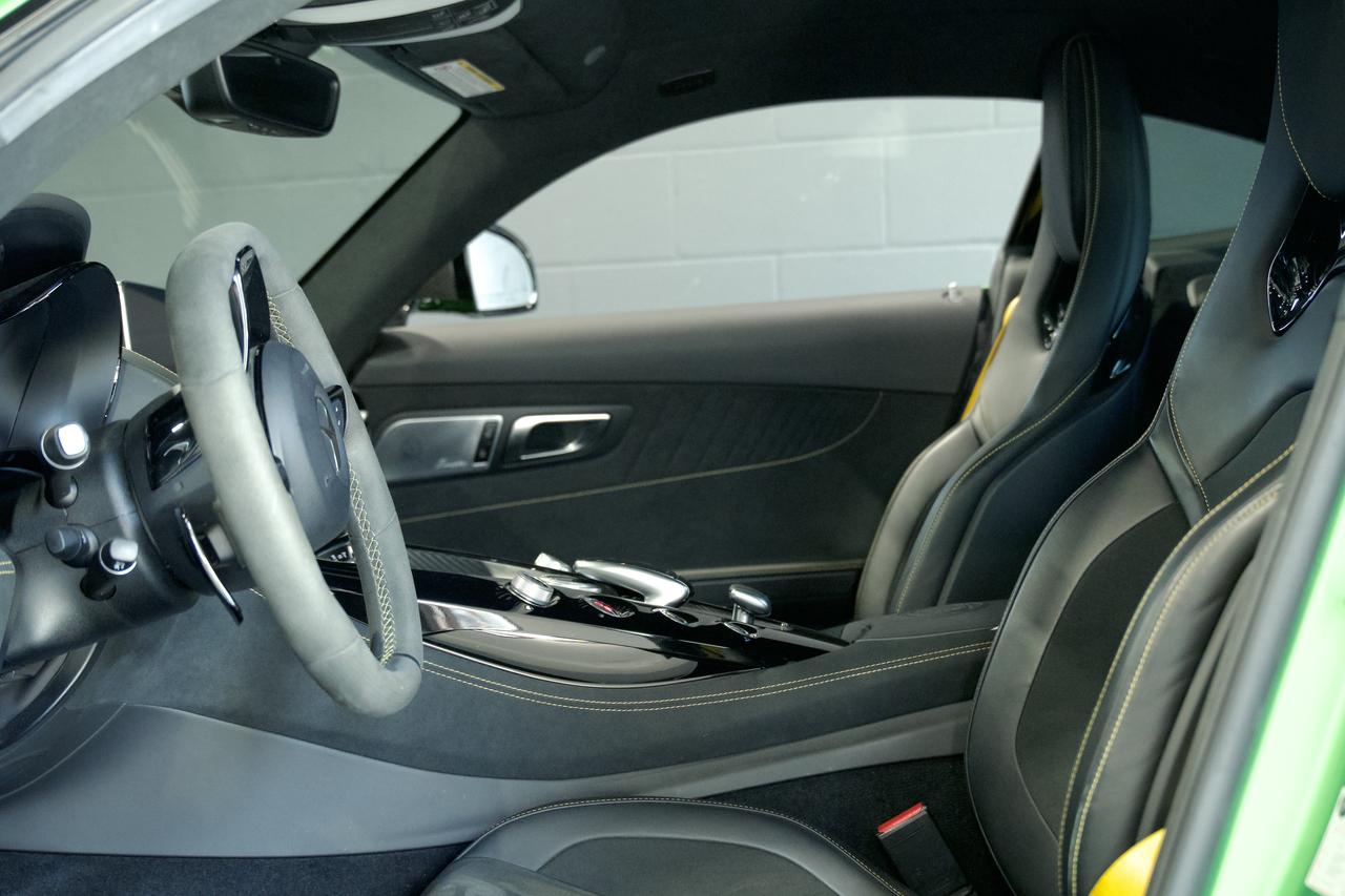 2018 Mercedes-Benz AMG GT AMG GT R Photo