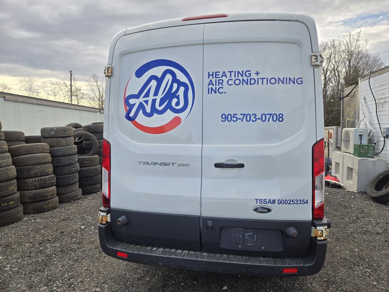 2017 Ford Transit Cargo Van  Photo4