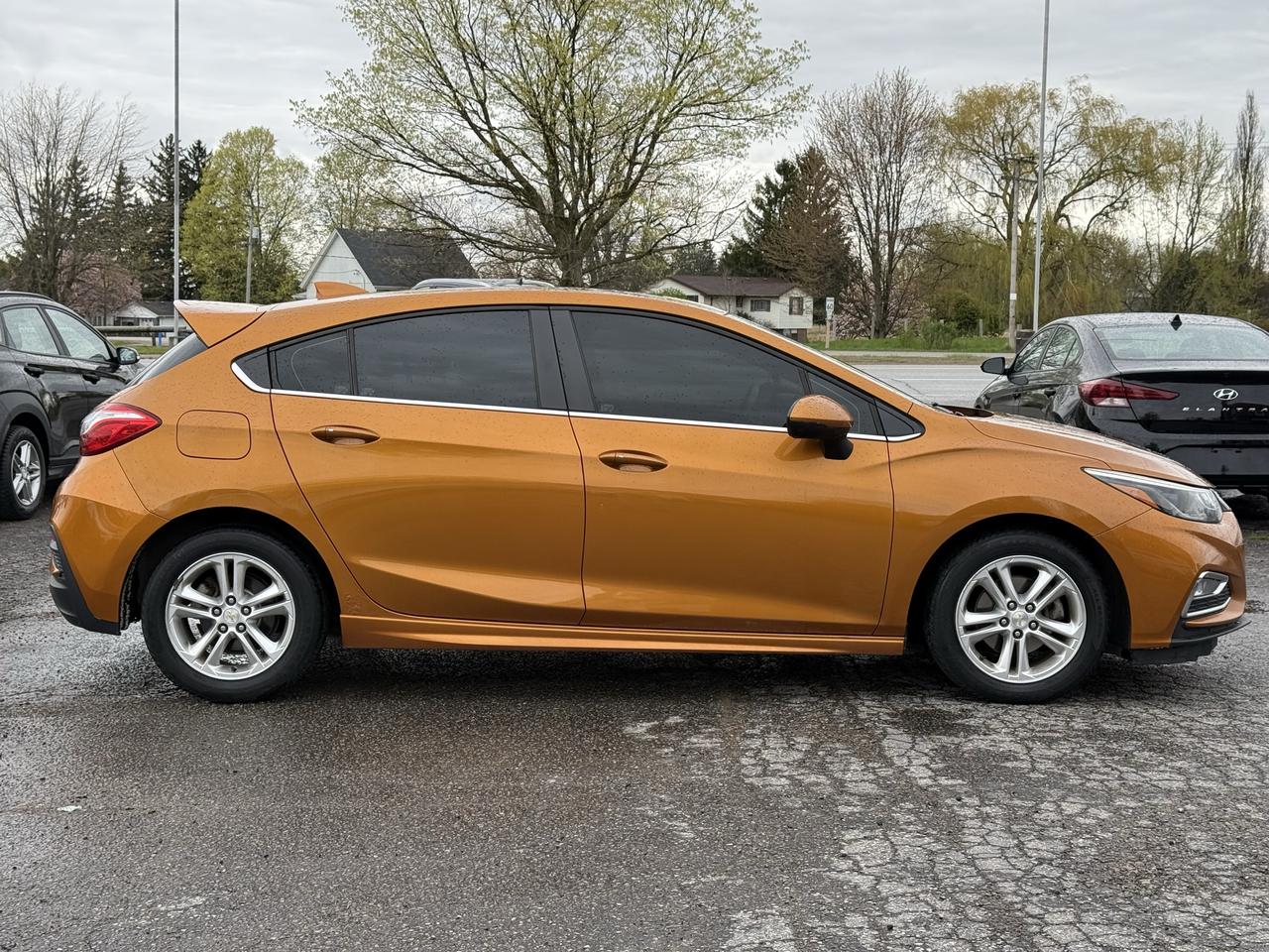 2017 Chevrolet Cruze LT Photo