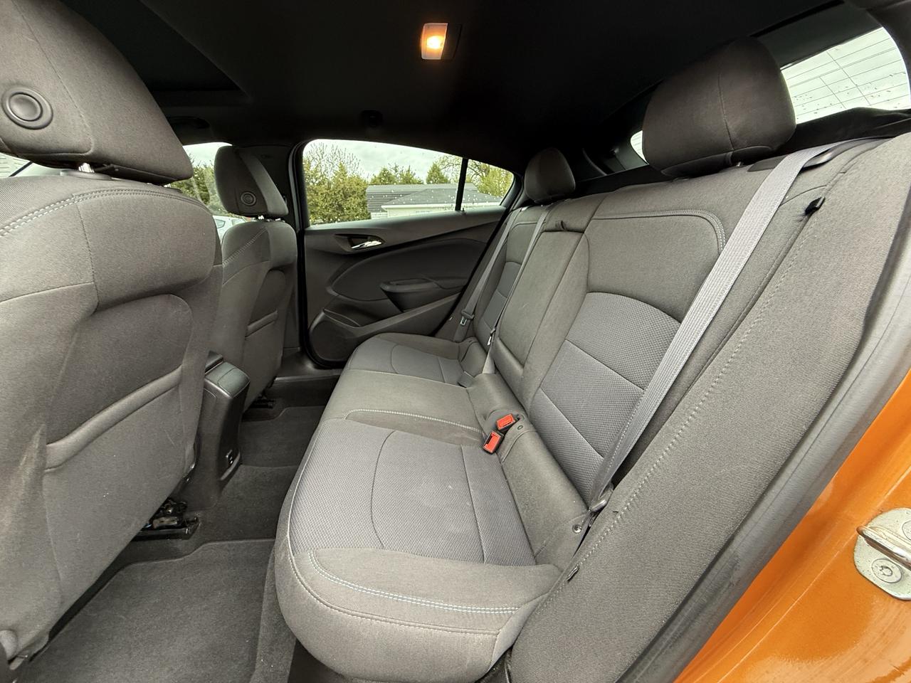 2017 Chevrolet Cruze LT Photo